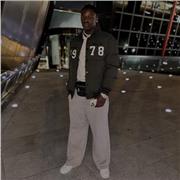 Profesor de apoyo especializado en niños pequeños